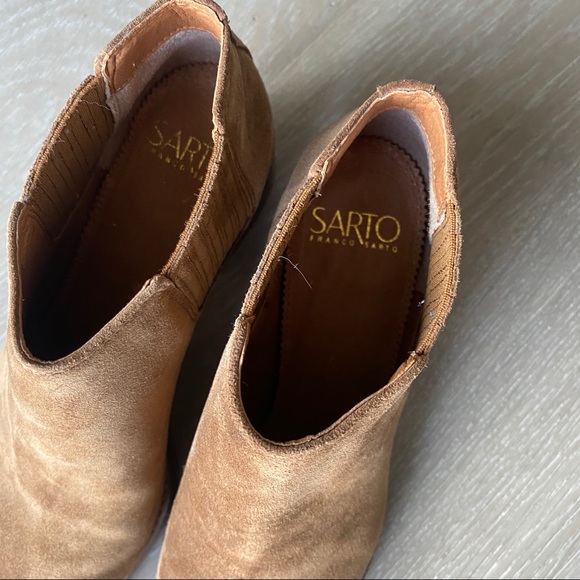 Brown suede booties - Picture 4 of 5